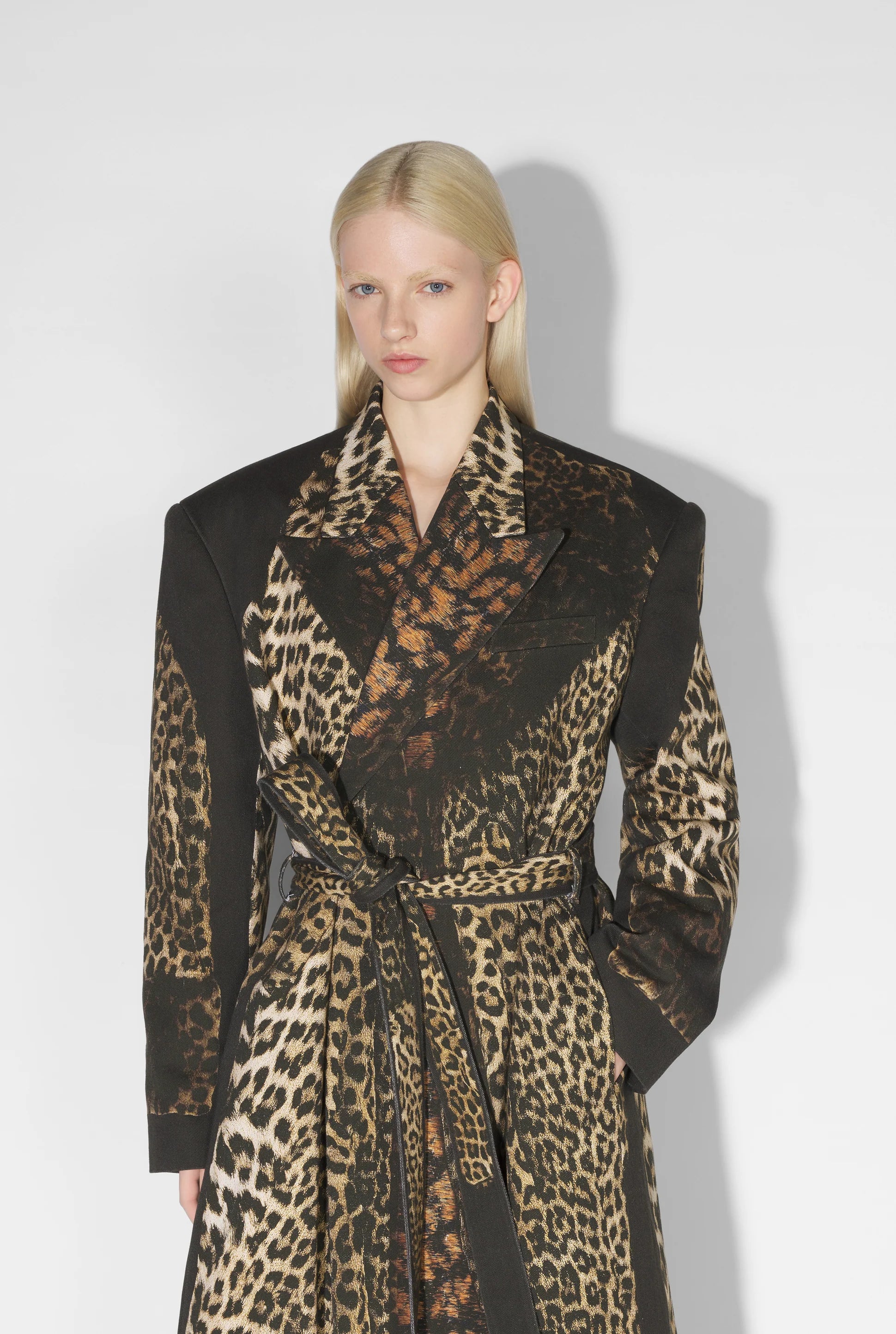 COTTON LONG COAT PRINTED "TROMPE L'ÎIL LEOPARD COAT"