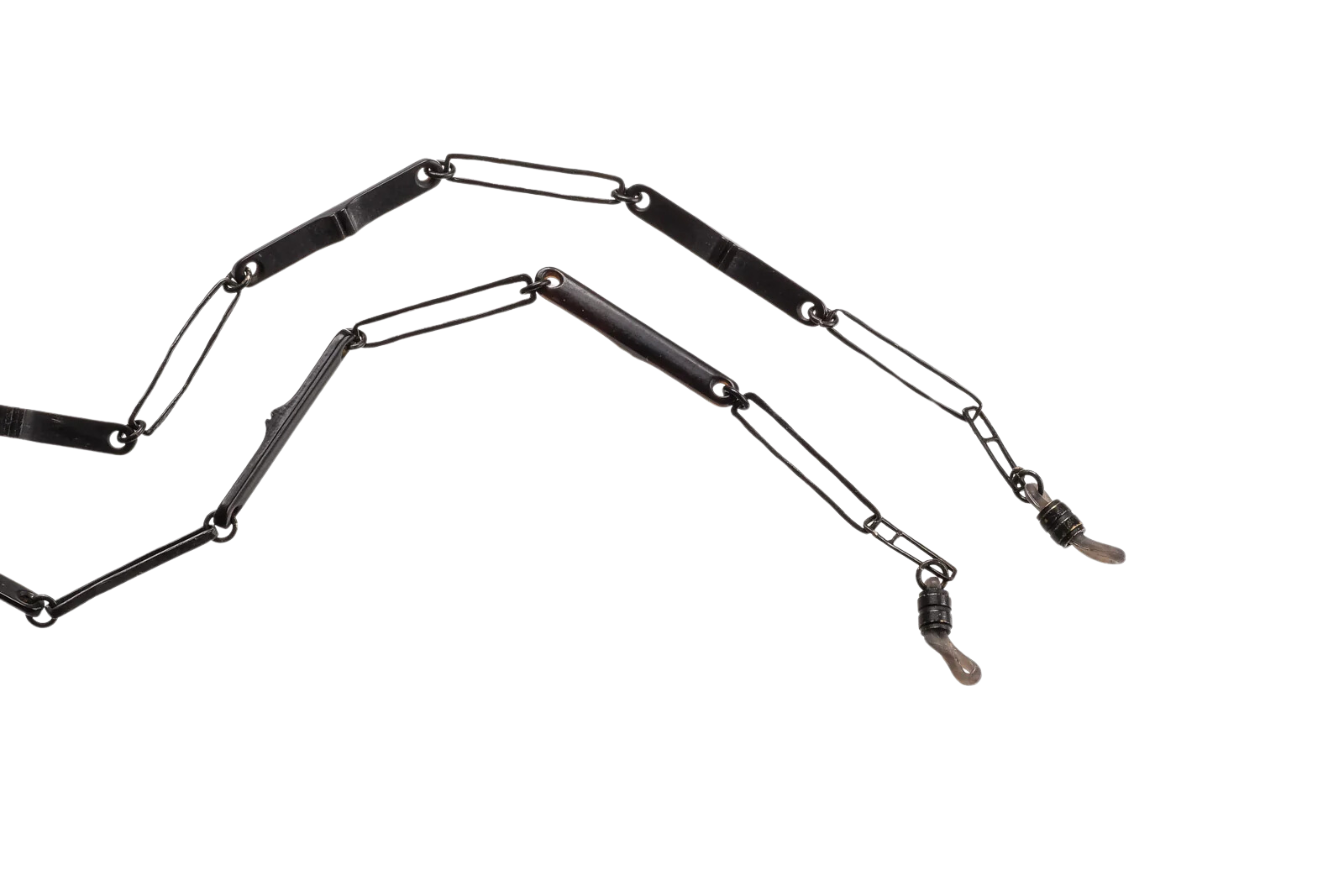 AT005 EYEWEAR NECKLACE BLACK HORN &. BLACK PATINA COPPER