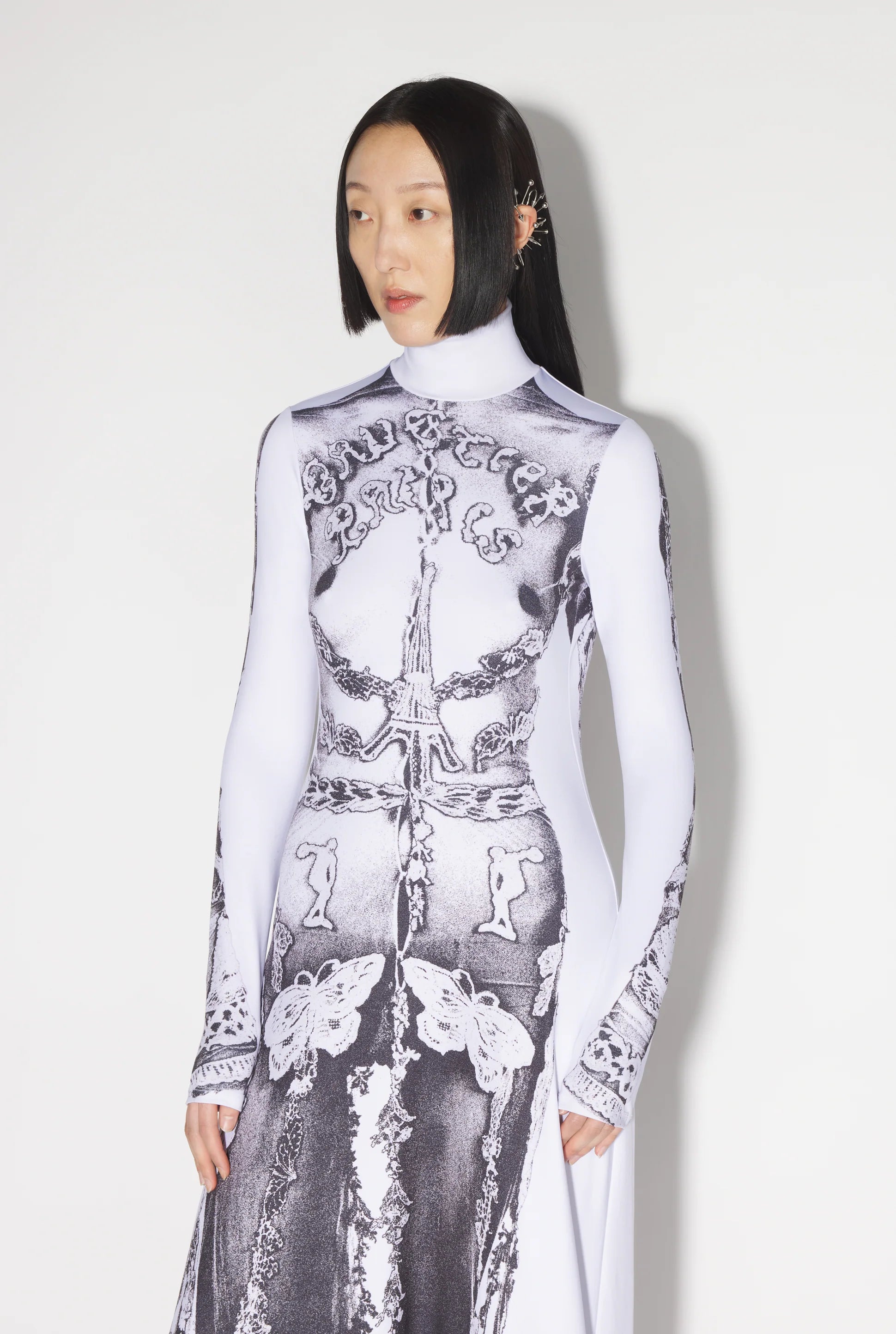 JERSEY LONG SLEEVES BACKLESS DRESS PRINTED DENTELLE TROMPE L'OEIL WHITE/BLACK
