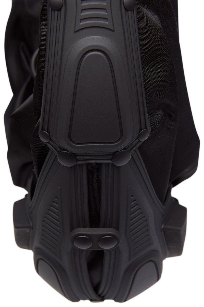 M03 HALF MOON BAG BLACK MATT BLACK MATT PA00