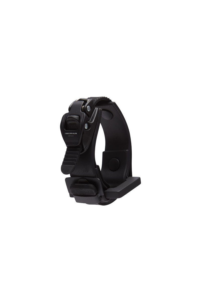 B04 1 SQUARE BRACELET BLACK BLACK BLACK MATT 0000