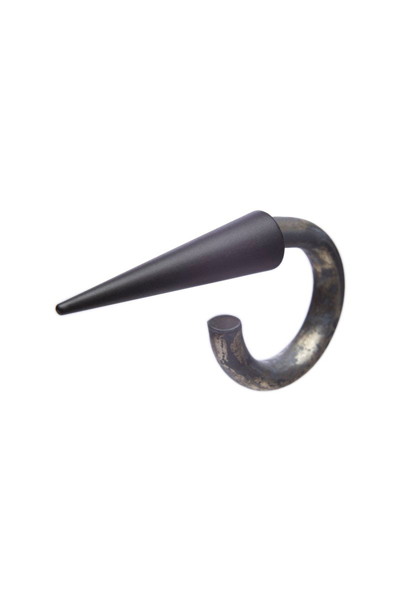 OBJECT EA2/MONO SPIKE EARRING BIG SIZE BLACK MATT