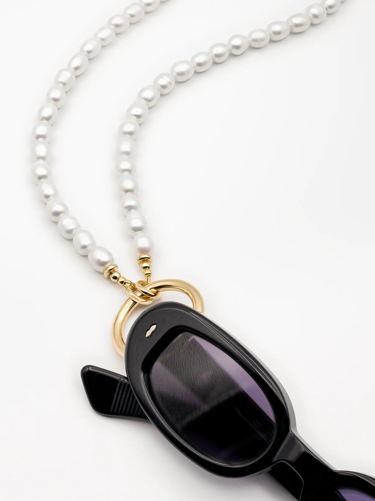 OZONA EYEWEAR NECKLACE GOLD WHITE