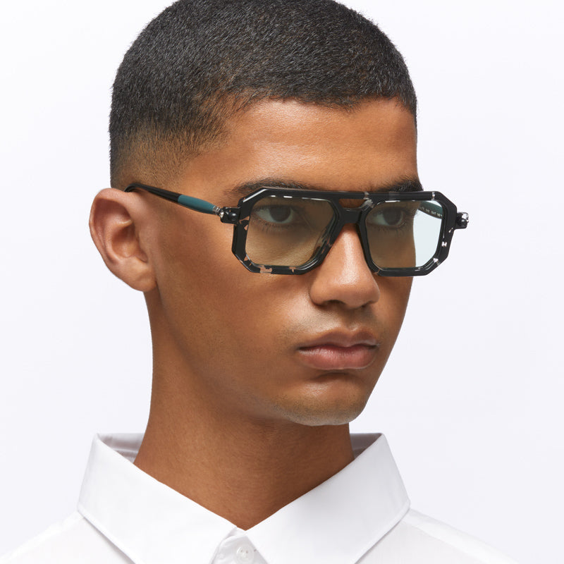 P8 HAVANA TRANSPARENT BLACK MOSS BLACK SHINE LIGHT GREEN