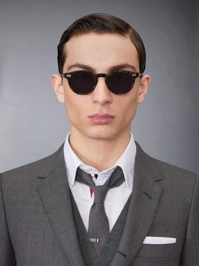 ROUND SUNGLASSES IN ACETATE 45 BROWN TORTOISE
GREEN LENS G 15 AR