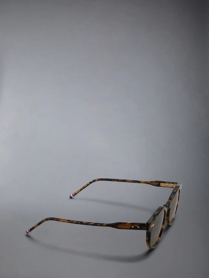 ROUND SUNGLASSES IN ACETATE 45 BROWN TORTOISE
GREEN LENS G 15 AR