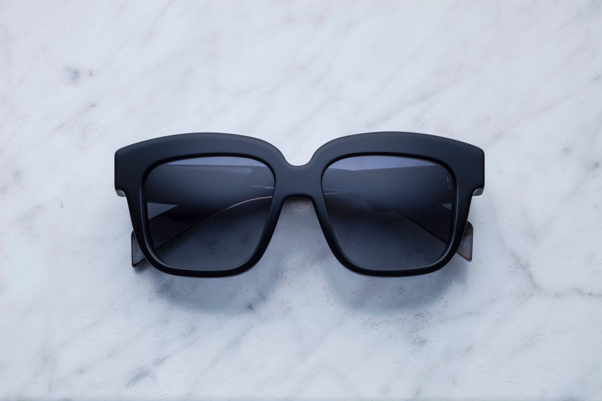 JANE SHADOW 18K DARG GOLD EBONY WOOD INSERTSHADOW