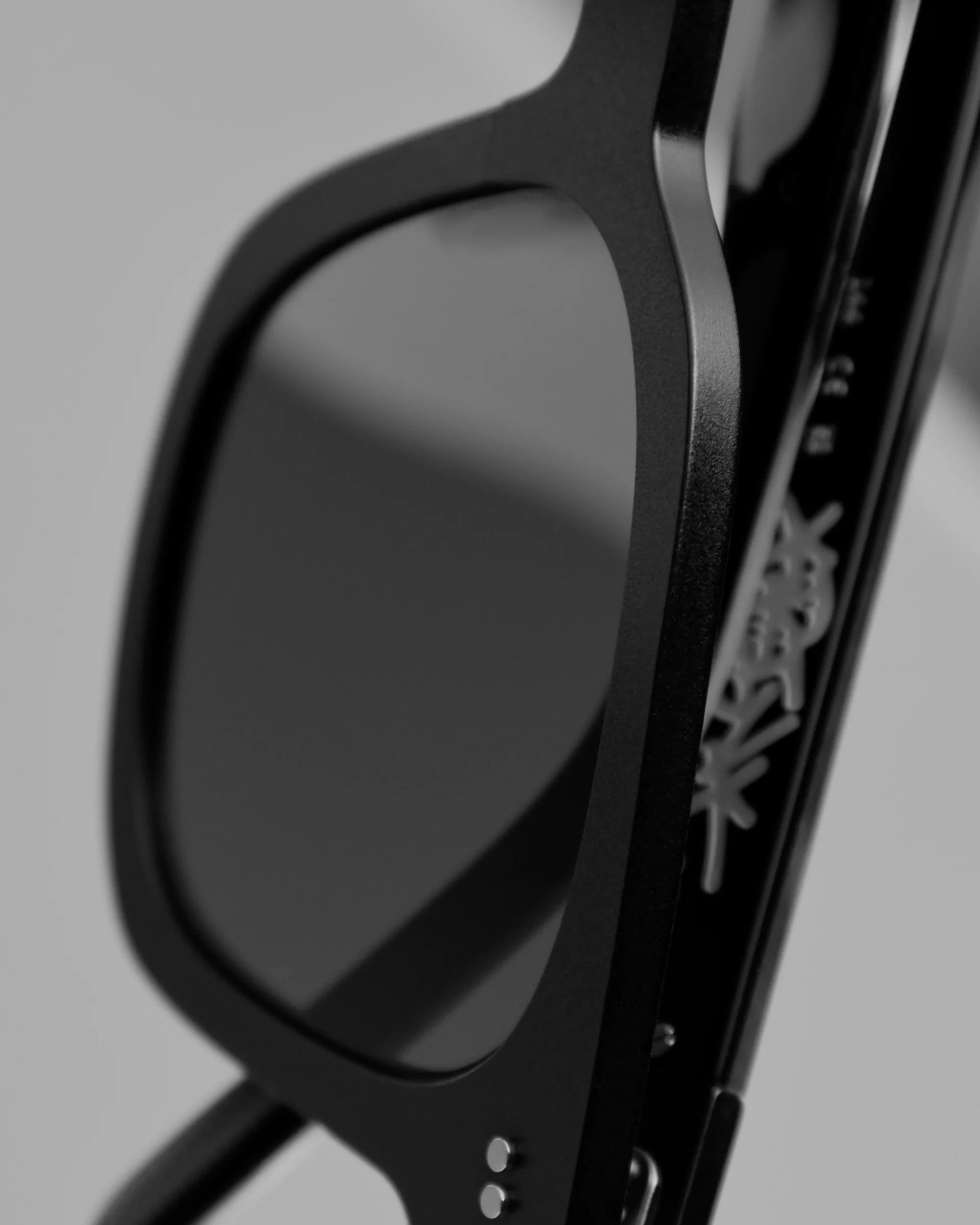 HI-FI X KRINK BLACK BLACK