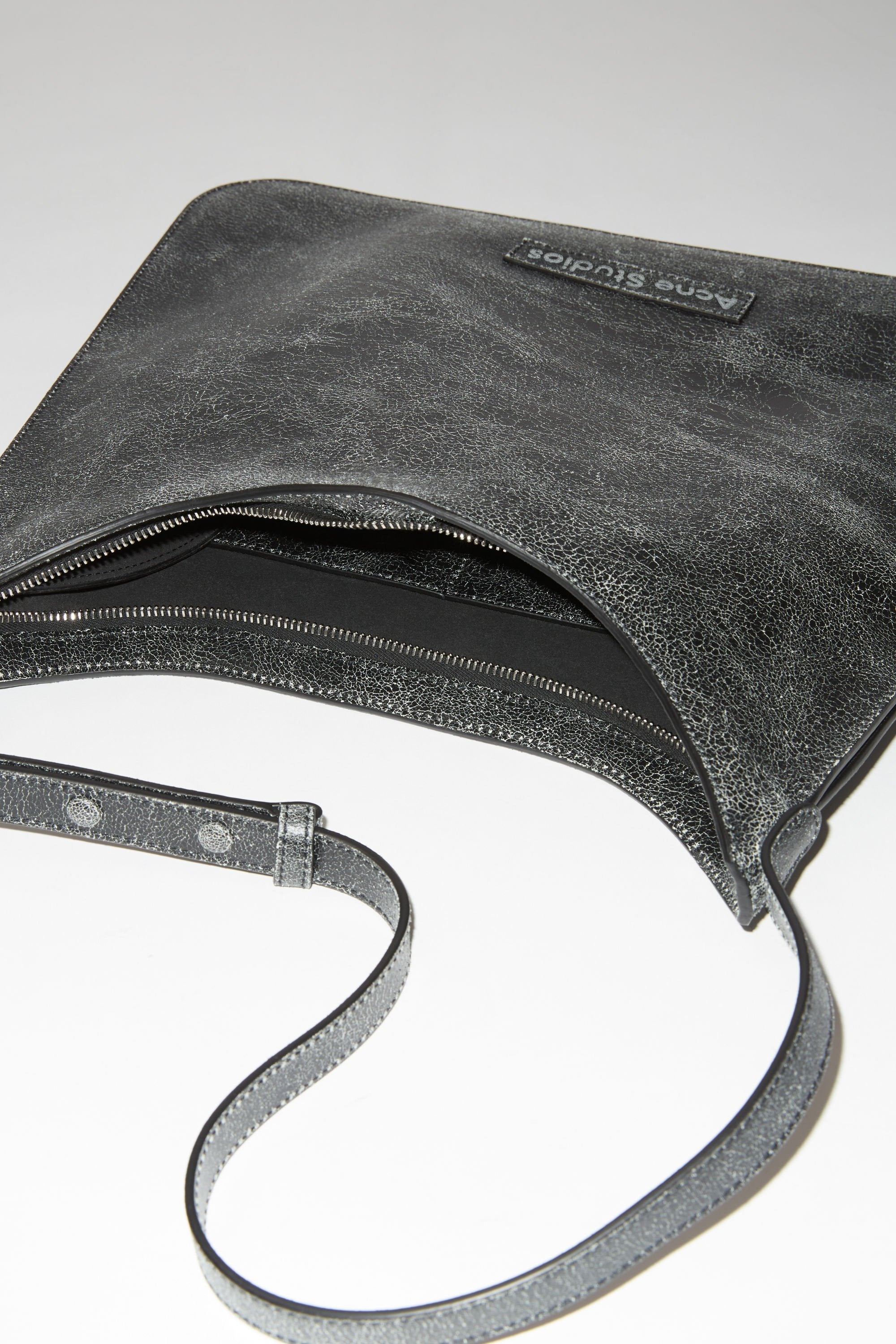 PLATT SHOULDER BAG