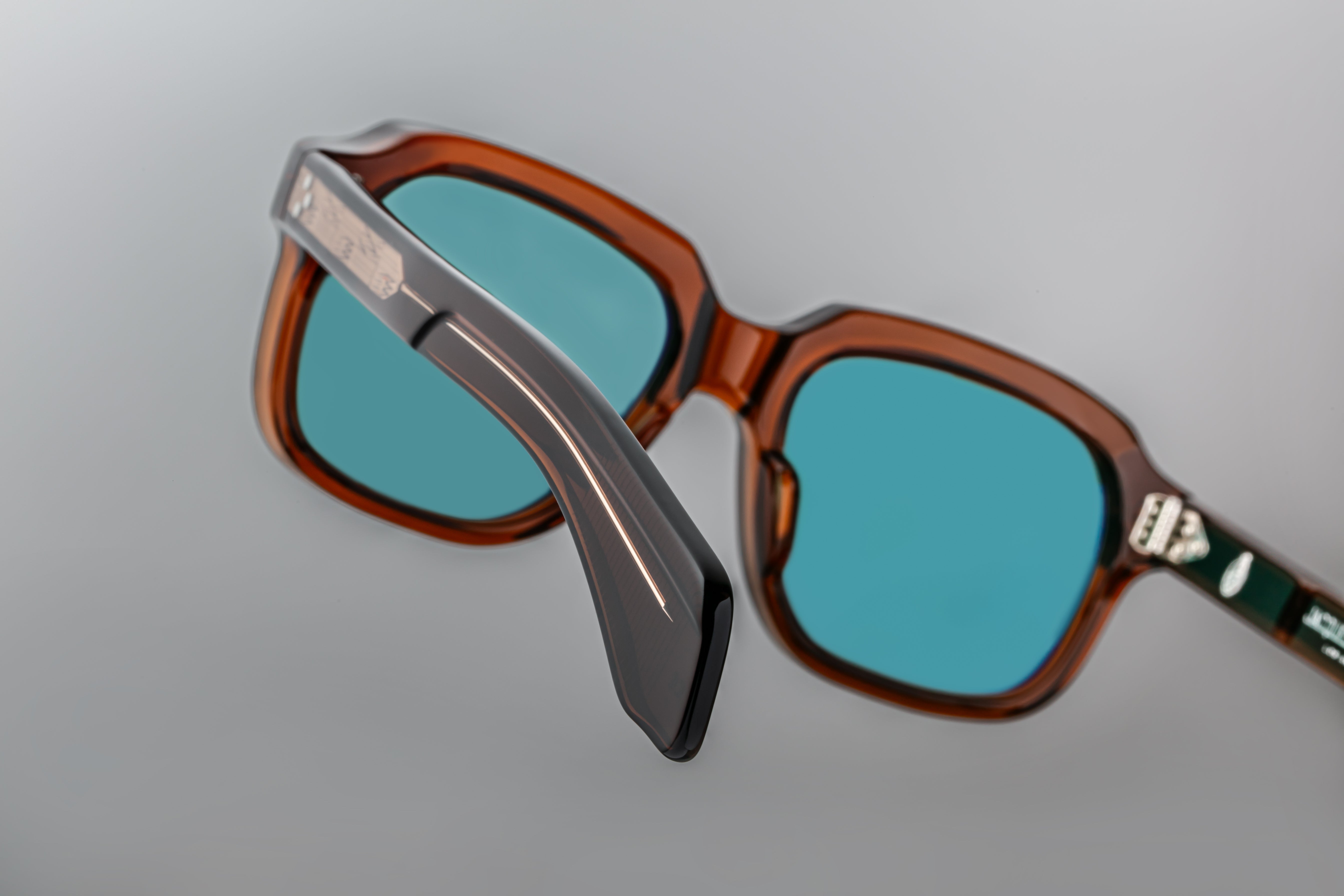 UNION HICKORY POLISHED CLEAR TAUPE SEAGREEN